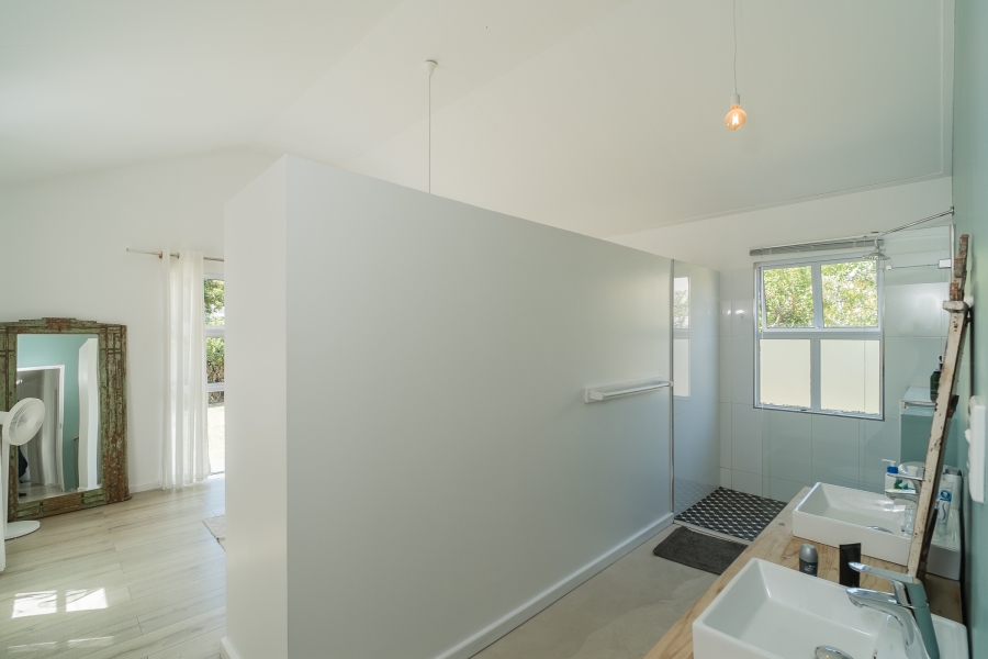 3 Bedroom Property for Sale in Bluewater Estate Western Cape